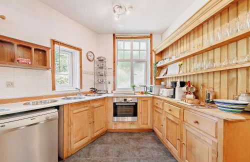 3 Bed in Cemmaes 93080 - Photo 4