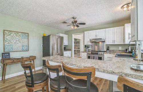 Lake Haven Retreat Private Dock & Peaceful Views - Photo 19