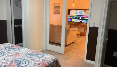 Stylish one bedroom apartment with full kitchen - Foto 2