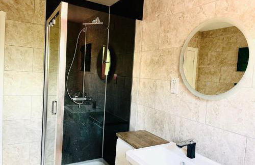 4-Bed Seaside Dream House - Sleeps 8 & Parking - Foto 29