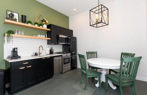 Boutique Style Condo Near Downtown Waterfront - Foto 11