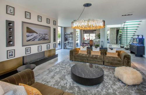 Cooden Beach: 4BD Retreat with Cinema - Foto 9