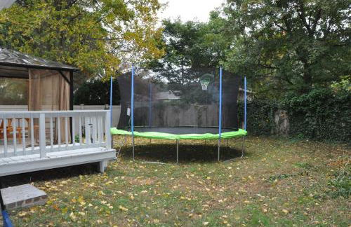 Family-Friendly Retreat With Trampoline & Grill - Foto 32