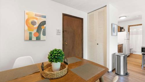 Workspace with Desk & Walkable to hospital & campus - Foto 3