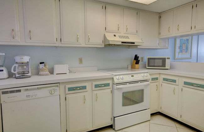 262 El Matador 2 Bedroom Condo by RedAwning - Photo 6