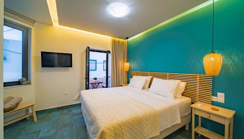 Kyma Couples Getaway - Photo 4