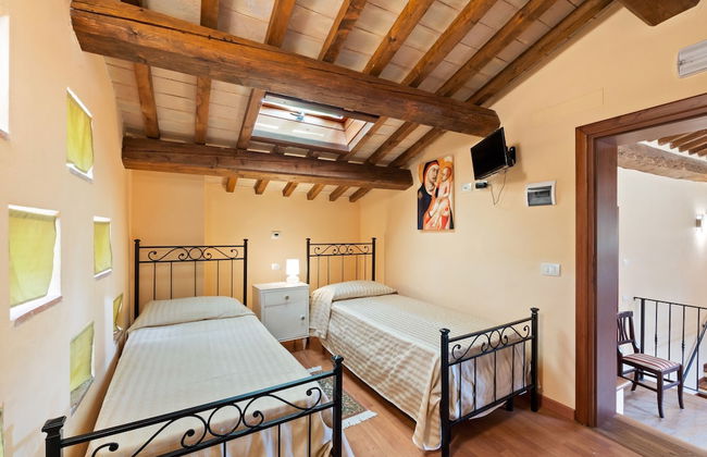 Beautiful Villa in Belforte All'isauro With Swimming Pool - Foto 23