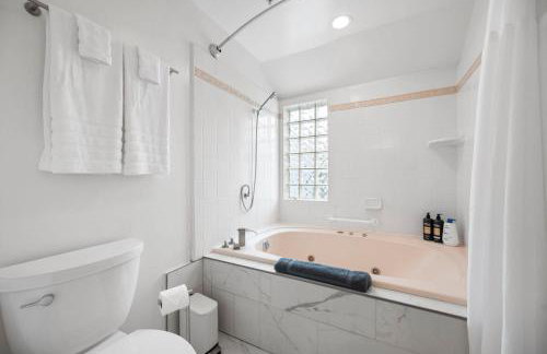 Miramar Penthouse Coastal Elegance in the Heart of Half Moon Bay - Foto 25