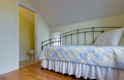 3BR Beautiful Remodeled Victorian w/ Beach Locker - Foto 17