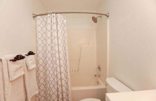 Sojourn Delightful Family Home Sleeps 6 - Foto 31