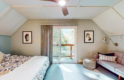 Wooded-View Decks: Family Cabin Retreat in Deming - Foto 17