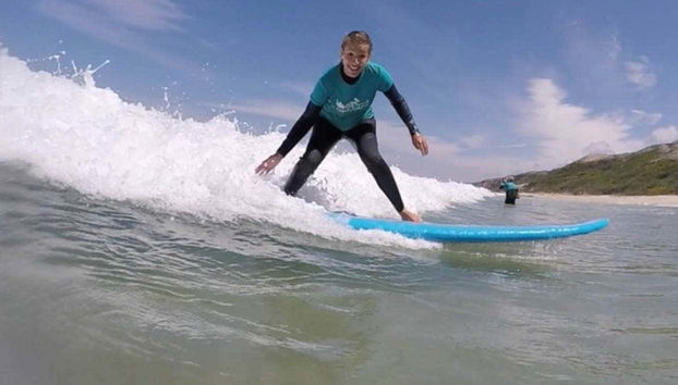 Nazaré Surf School - Foto 2