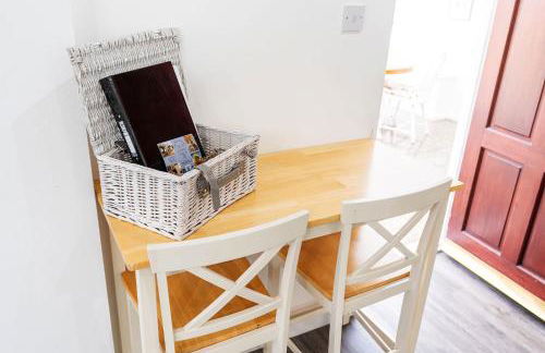 Northfield Cottage, Games & Arcade Room, Dog Friendly HS2, NEC, BHX, M42, Family Gatherings, Contractors, Hot Tube Hire Optional - Foto 32