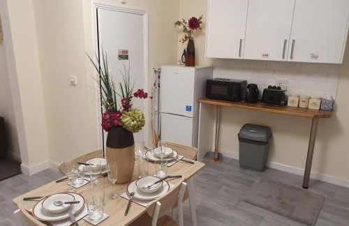 king Bed Premium luxury suite + Free Parking + Free Fast WiFi - Foto 10