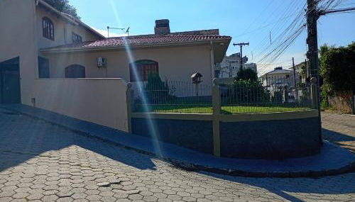 Casa 4 Quartos garagem 3 carros, churrasqueira e ar condicionado, - Foto 4