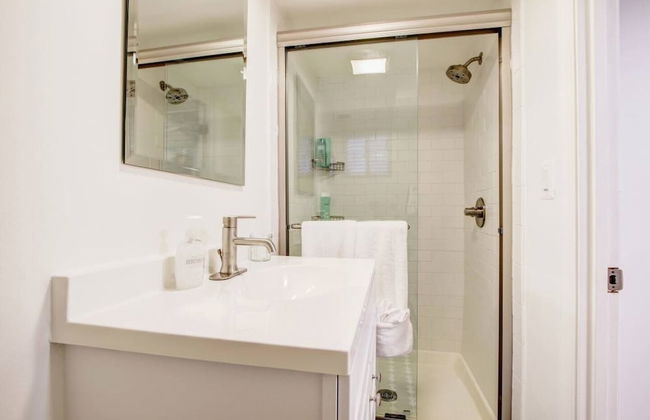 Private Studio in Serene DC Neighborhood - Photo 22