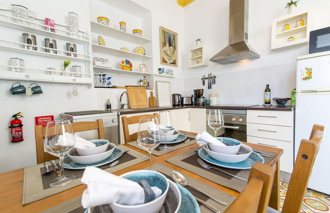 Charming Townhouse With Aircon Only 500m From the Marina and the Typical Market - Foto 12