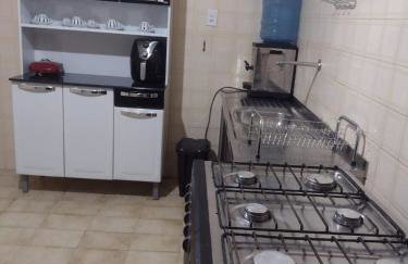 Apartamento amplo 10 mim da praia - Foto 44