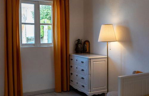 Charmingly Renovated Village House in Sintra, Penedo - Photo 54