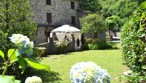 Casa Vacanze IL BOSCACCIO "Casa Massimo" - Foto 3, Garden, Garden view