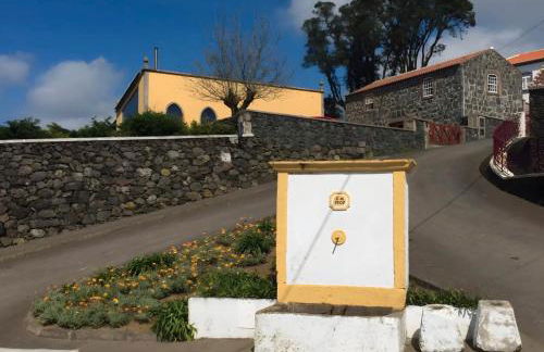 Serreta Island Home - Photo 1