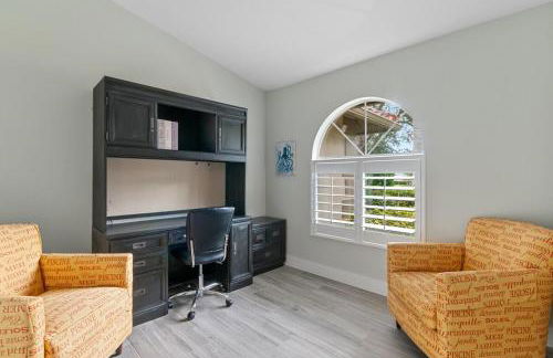 Modern Luxury Retreat in Naples - Photo 35