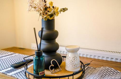 Driveway Stylish 3Bedroom Home in Middleton - Foto 48