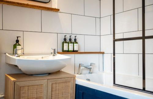 Holly Tree Cottage - Beautiful 2 Bedroom Cottage in Nailsworth - Foto 9