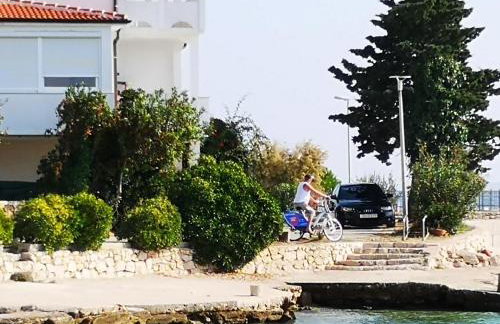 Apartments Dvorski - Photo 13