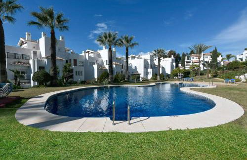 Luxurious 3-Bedroom Penthouse in Los Monteros Marbella - Foto 40
