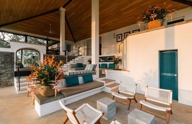 Spectacular Hilltop Beach Villa Located Next To A Surf Break - Photo 19