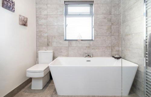 Walton House - Photo 15