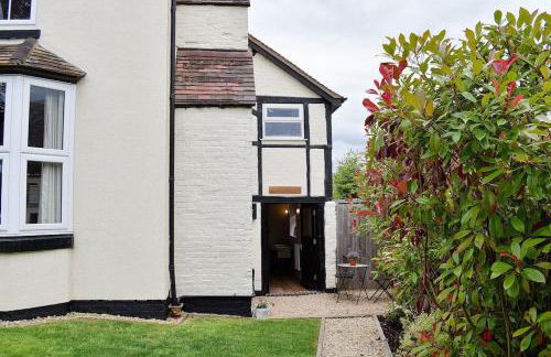 Blossom Lodge - Photo 11