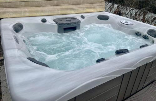 City light views getaway close to top ski resorts - Foto 2