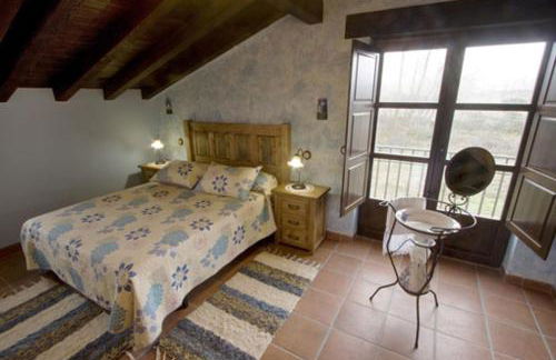 Casas Herrenales de Ulaca - Photo 33