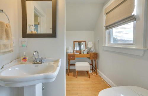 Walk to Roanoke River Greenway Mountain-View Home - Foto 15