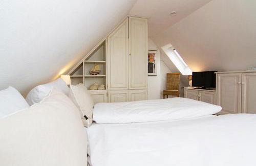 Haus-Seemoewe - Photo 12