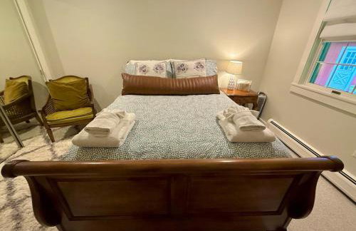 Beautiful House in the Woods, Huge Yard, Hot Tub - Foto 12