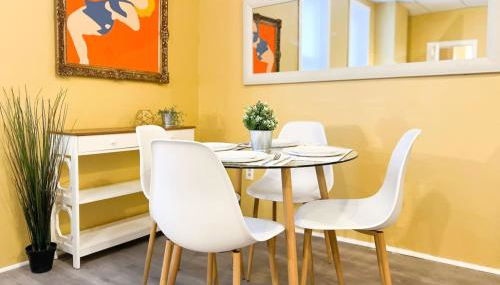 Charming 1 Bedroom with Queen bed plus Sofa Bed - Foto 2