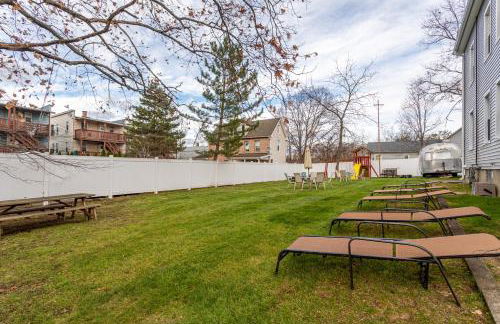 Sunny & Spacious 2BD 1BA WFH Apt-Huge Yard & Patio - Foto 61