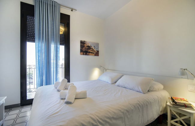 Happy People Gaudi Sant Pau - Foto 23