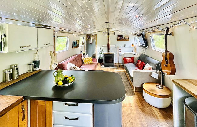 Boutique Boat Stays Contemporary Barge - Foto 1