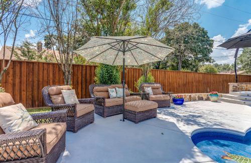 DFW Large Vacation Retreat with Private Pool and Hot Tub - Foto 15