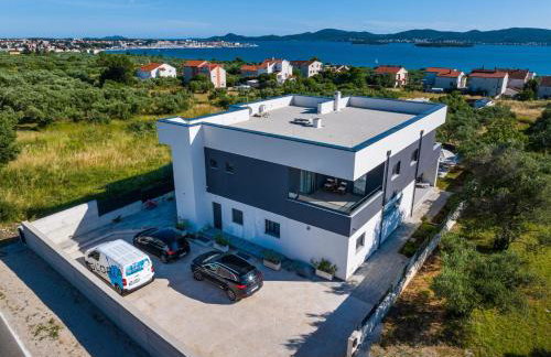 CROWONDER Sun Dance Apartments with Heated Swimming Pool Seaview and Garden - Foto 10