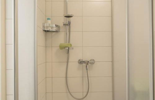 Einzigartiges Scandi Apartment - Innenstadt mit Parkplatz, Balkon & WLAN - Foto 12