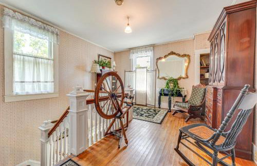 6 Mi to Lake George Adirondack Home with Game Room - Foto 17