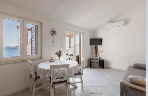 Apartments by the sea Milna, Vis - 8946 - Photo 15