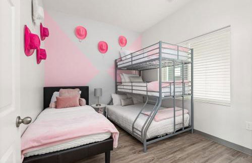 2 Condo Units! Sleeps 26! Free Parking, 5 Min DT - Foto 3