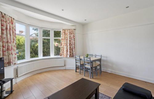 2 Bedroom Flat with Garden - Foto 10