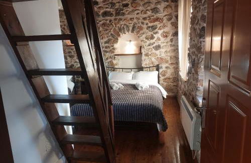 Andromahi Stone House - Photo 25